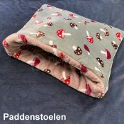 Slaapzak hond paddenstoelen