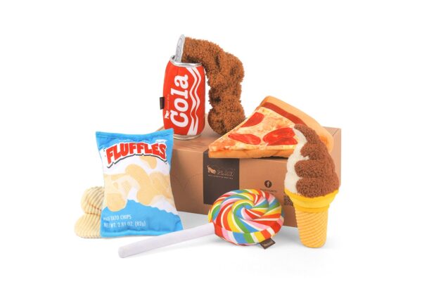 P.L.A.Y. Snack & Snoepknuffels - Chips, Pizza, Cola, Softijs & Lolli hondenknuffel knuffel hond