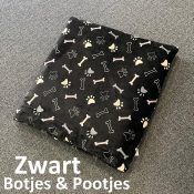 Slaapzak hond botjes pootjes zwart