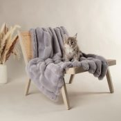 Scruffs Aspen Superzachte deken van luxe imitatiebont hond winter